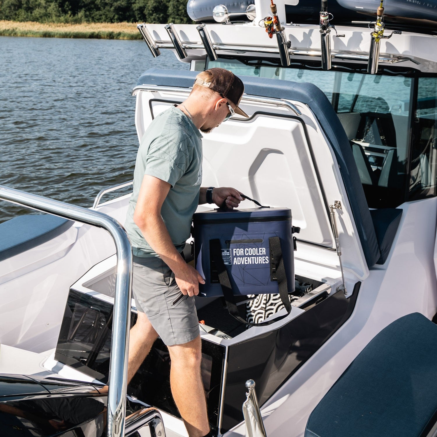 Jobe Axopar Adventure Cooler Bag