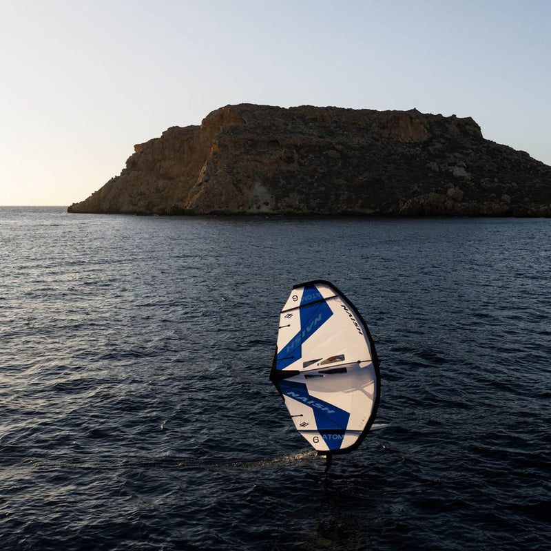 Naish Atom